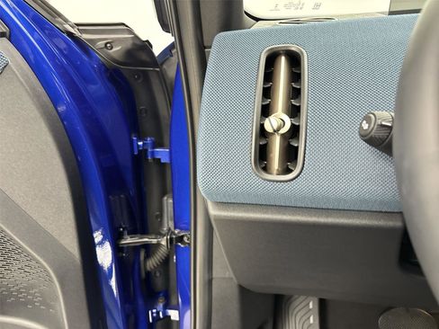 Used 2025 MINI Cooper Countryman S w/ Comfort Package Max image 31