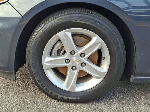 Certified 2020 Chevrolet Malibu LS image 36