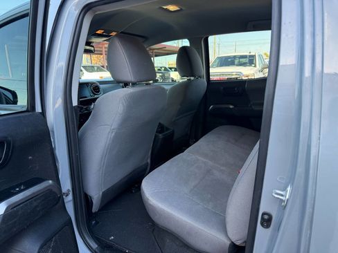 Used 2021 Toyota Tacoma SR5 w/ SR5 Appearance Package (SM) image 7
