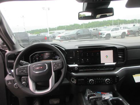 New 2026 GMC Sierra 1500 SLT w/ SLT Premium Plus Package AWD/4WD image 17