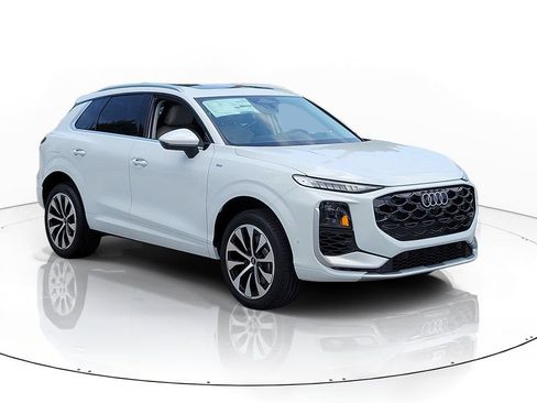 New 2026 Audi Q3 quattro 2.0T AWD/4WD image 1