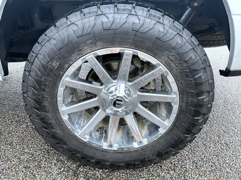 Used 2019 Ford F150 XLT w/ Equipment Group 302A Luxury AWD/4WD image 23