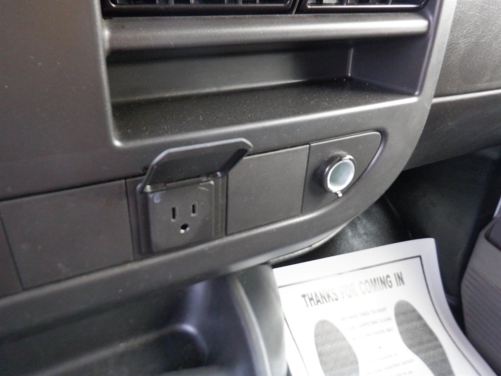 Used 2025 Chevrolet Express 2500 w/ Driver Convenience Package RWD image 17