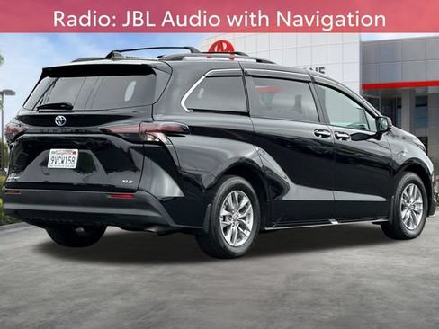 Certified 2025 Toyota Sienna XLE w/ XLE Plus Package AWD/4WD image 5