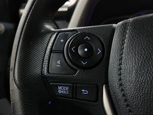 Used 2014 Toyota RAV4 LE image 22