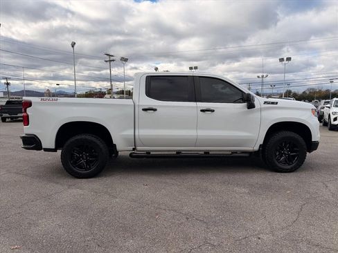 Used 2024 Chevrolet Silverado 1500 LT Trail Boss w/ Convenience Package II image 3