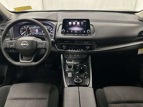 Used 2025 Nissan Rogue SV AWD/4WD image 22