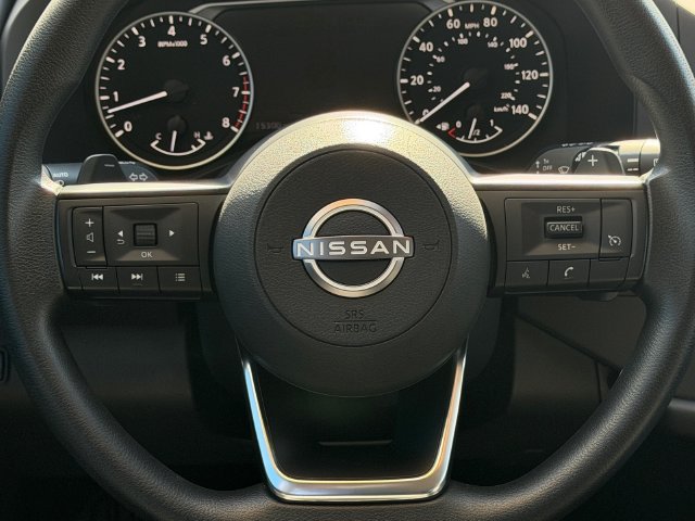 Used 2023 Nissan Pathfinder S FWD image 14