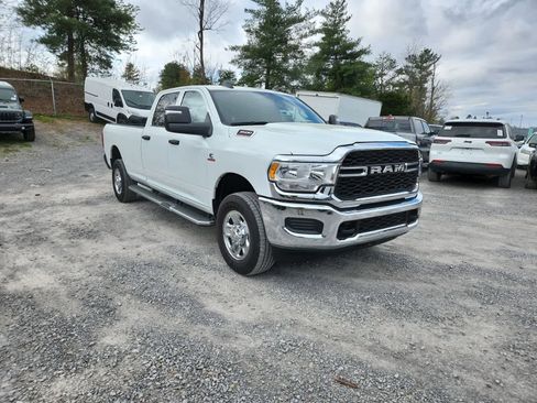 Used 2024 RAM 3500 Tradesman w/ Chrome Appearance Group image 7