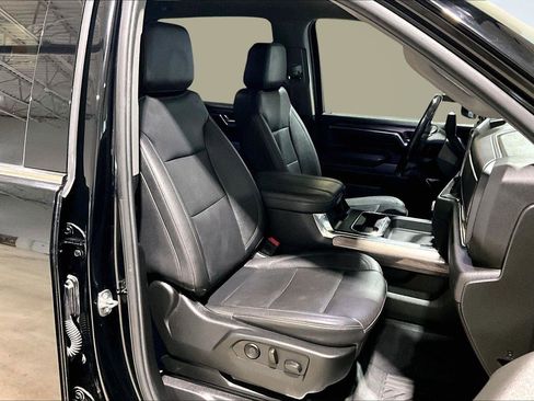 Used 2024 Chevrolet Silverado 2500 LTZ w/ LTZ Convenience Package image 9