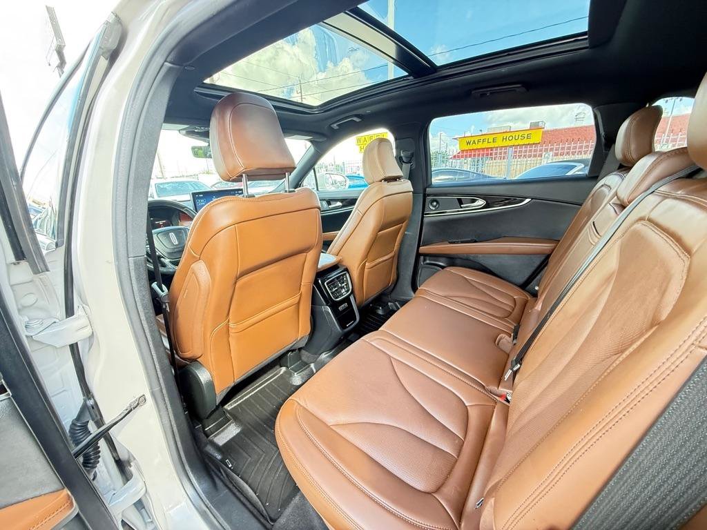 Used 2022 Lincoln Nautilus Reserve w/ Equipment Group 201A AWD/4WD image 16