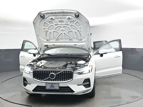 Used 2023 Volvo XC60 B5 Plus w/ Climate Package image 54