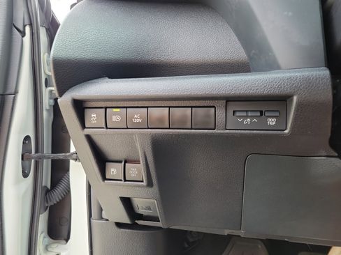 Certified 2025 Toyota Sienna XSE w/ XSE Plus Package AWD/4WD image 12