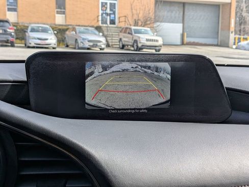 Used 2019 MAZDA MAZDA3 AWD Hatchback w/ Preferred Pkg image 20