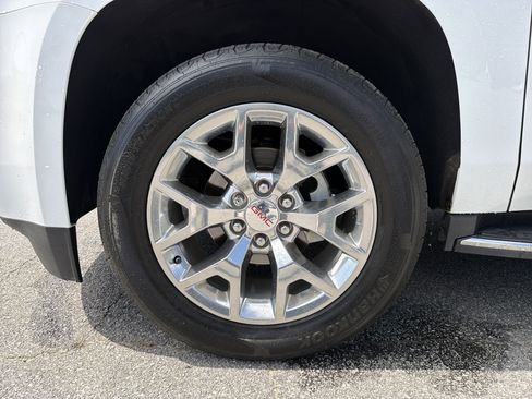 Used 2016 GMC Yukon XL SLT w/ Open Road Package image 14