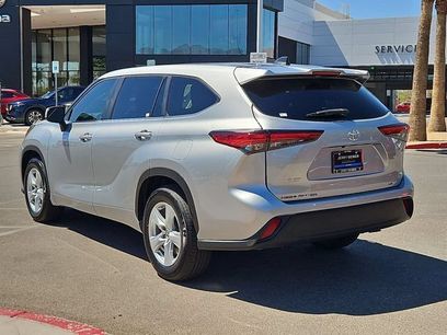 Used 2023 Toyota Highlander LE