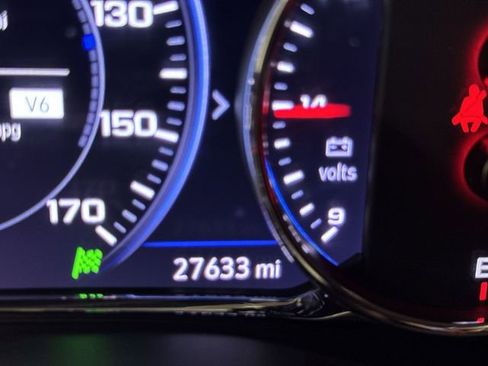 Used 2022 GMC Acadia AT4 w/ Technology Package image 12