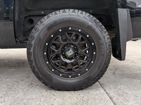 Used 2018 Chevrolet Silverado 1500 LT image 30