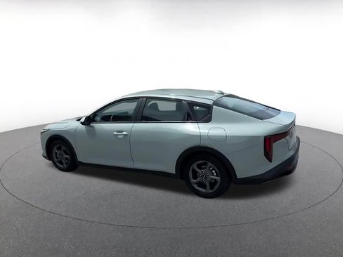 Used 2025 Kia K4 FWD image 10