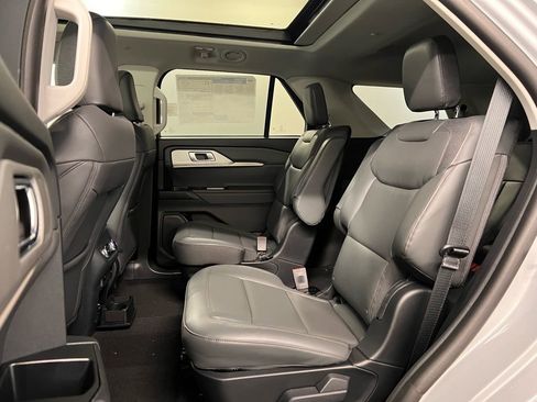 New 2026 Ford Explorer Active w/ Active Comfort Package image 31