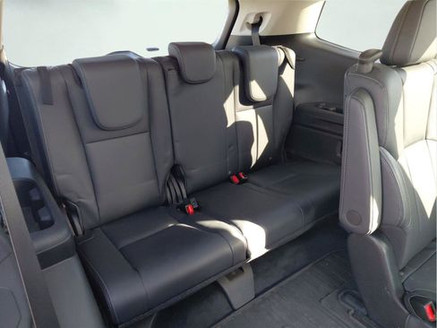 Used 2022 Subaru Ascent Limited image 21