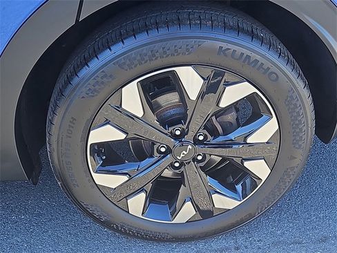 Certified 2023 Kia Sportage X-Line w/ X-Line Premium Package image 8