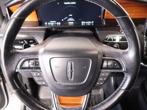 Used 2018 Lincoln Navigator Reserve w/ Technology Package image 3