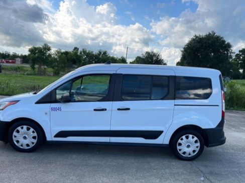 Used 2019 Ford Transit Connect XL image 1