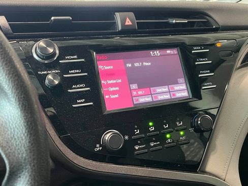 Used 2019 Toyota Camry LE FWD image 19