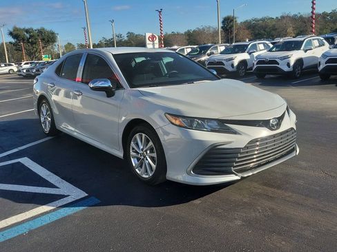 Used 2023 Toyota Camry LE image 2