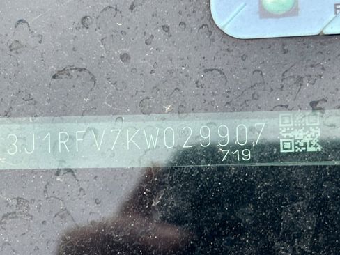 Used 2019 Toyota RAV4 Adventure image 3