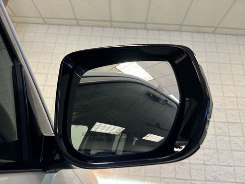 Used 2023 Jeep Grand Cherokee Limited AWD/4WD image 33