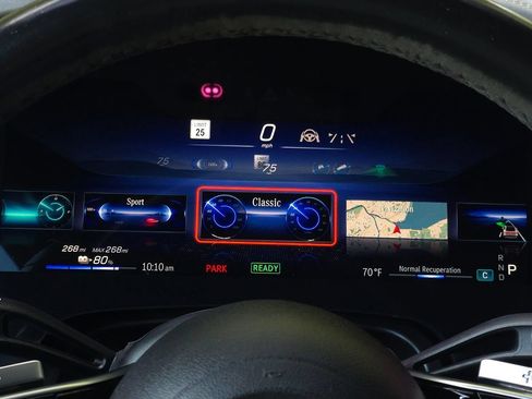 Used 2023 Mercedes-Benz EQS 580 4MATIC SUV image 38