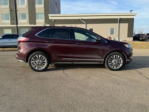 Used 2020 Ford Edge Titanium w/ Equipment Group 301A image 13