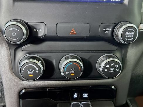 Used 2020 RAM 1500 Big Horn AWD/4WD image 17
