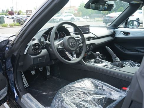 New 2026 MAZDA MX-5 Miata Club w/ Interior Package RWD image 18