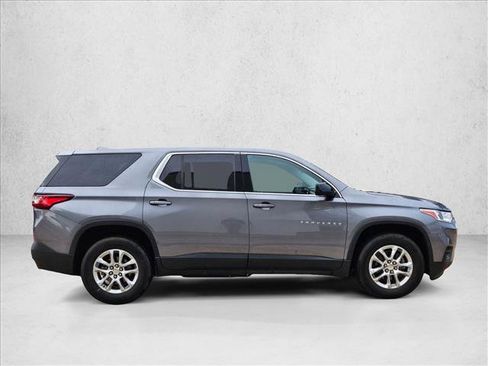 Used 2020 Chevrolet Traverse LS image 4