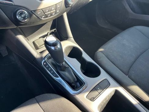 Used 2017 Chevrolet Cruze LS FWD image 20