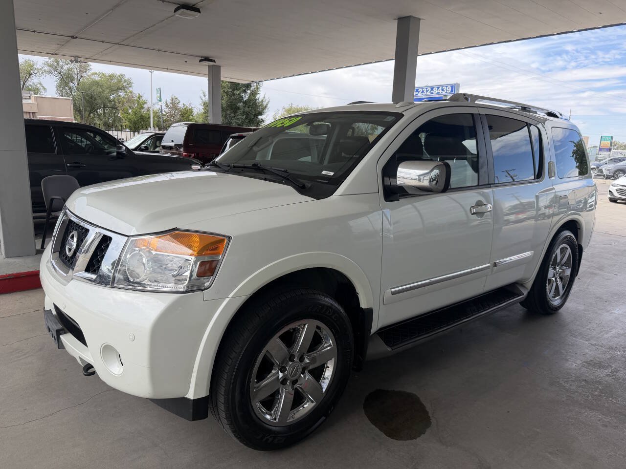 Used 2014 Nissan Armada Platinum AWD/4WD image 3