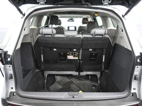 Certified 2024 Toyota Sienna XLE AWD/4WD image 23