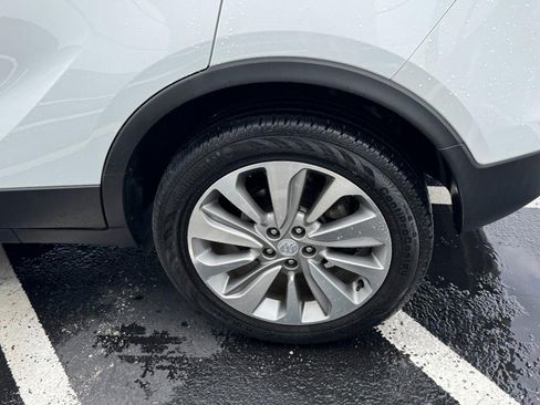 Used 2020 Buick Encore Preferred w/ Safety Package FWD image 10