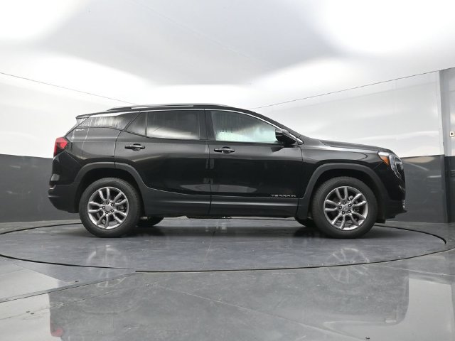 Used 2024 GMC Terrain SLT AWD/4WD image 38