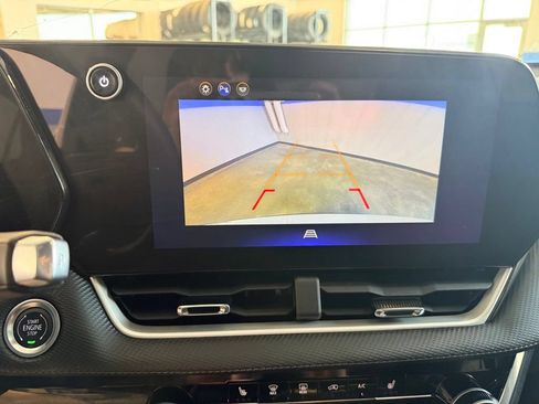 Used 2025 Chevrolet Equinox LT AWD/4WD image 15