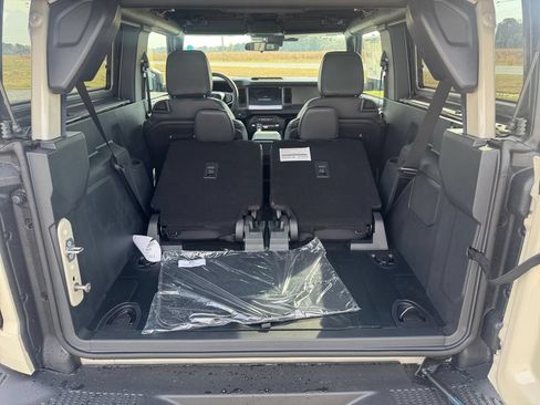 New 2026 Ford Bronco Badlands AWD/4WD image 17