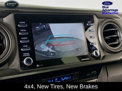 Used 2021 Toyota Tacoma SR AWD/4WD image 13