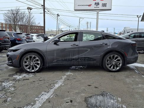 Used 2024 Toyota Crown Limited w/ Advanced Technology Package image 8