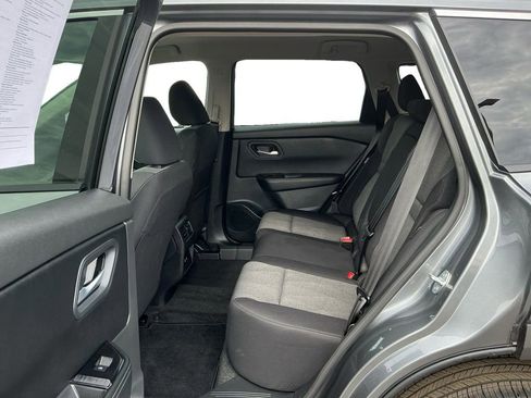 Used 2026 Nissan Rogue SV image 21