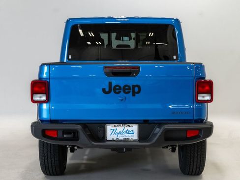 New 2026 Jeep Gladiator Sport image 23