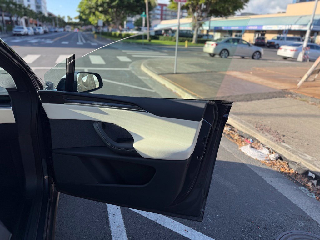 Used 2022 Tesla Model X Plaid AWD/4WD image 8
