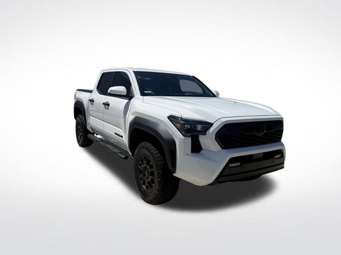 Used 2024 Toyota Tacoma TRD Off-Road w/ TRD Off Road Upgrade Package image 3